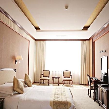 New Tai Garden Hotel Jinghong Eksteriør billede